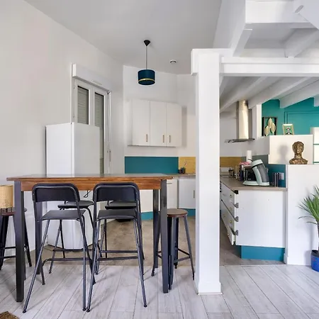: Superb Near St-jean Station Bordéus
